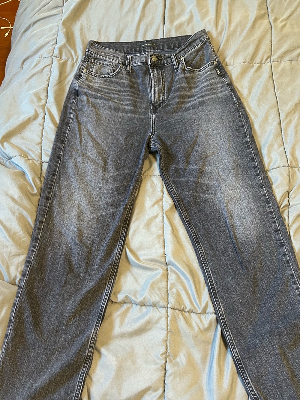 Silver Jeans Women's Straight Leg Jeans in Washed Gray